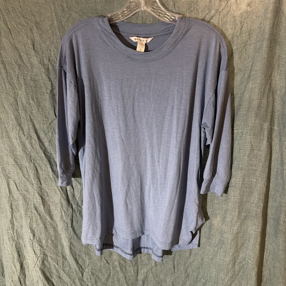Athleta Womens XS Blue High Low Side Slit Relaxed Long Sleeve T-Shirt Top